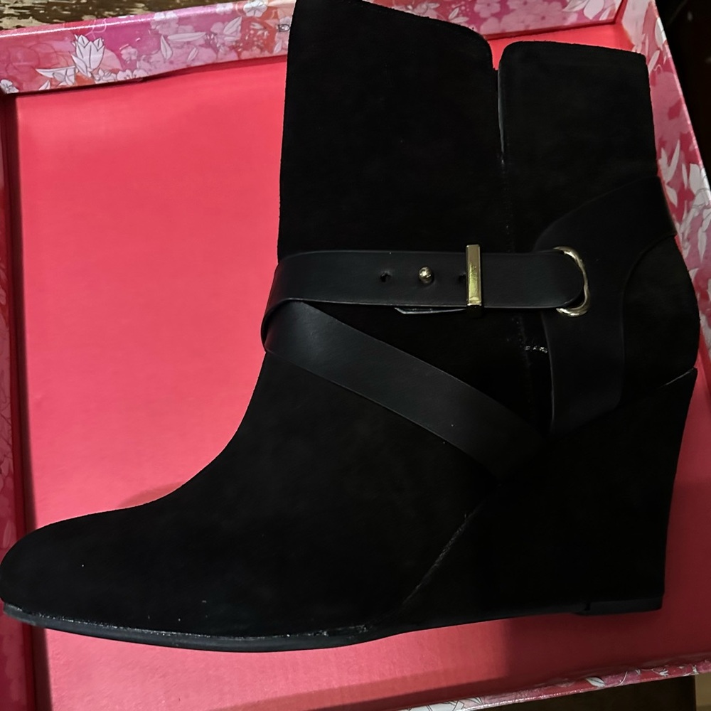 Women’s wedge boot